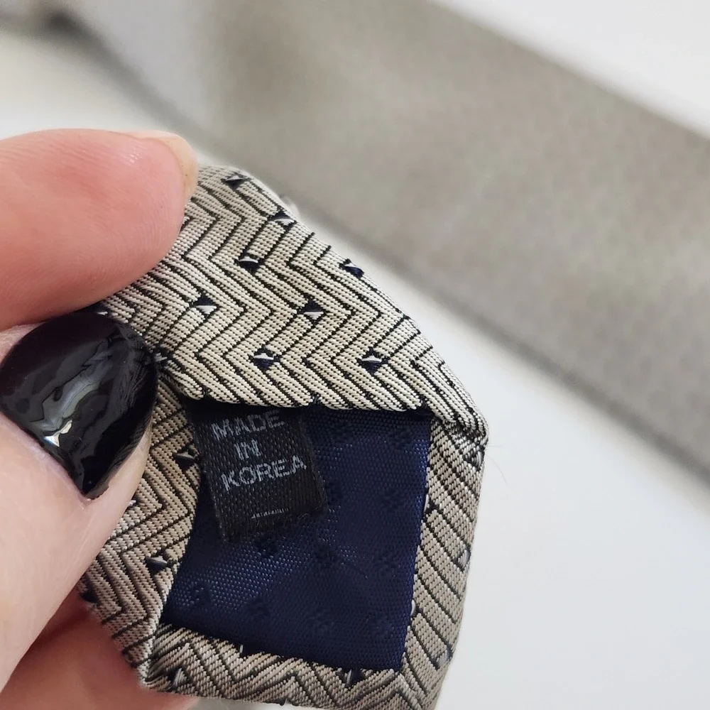 Vito Rofolo Italy Men's Silk Tie Geometric‎ Chevron 58